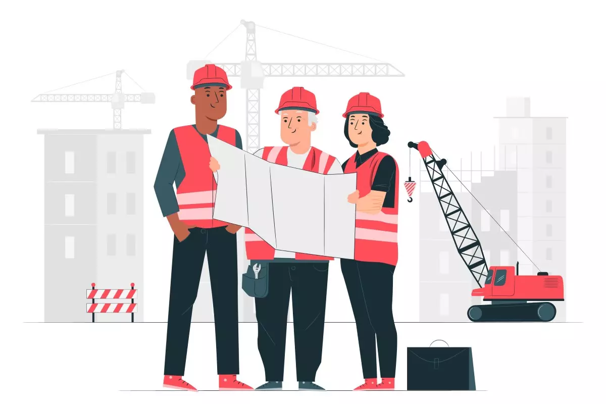 Trabalhadores na construção civil usando capacetes e vestimentas de proteção, planejando uma obra com ferramentas e um projeto, representando o Trabalho Intermitente na Construção Civil.